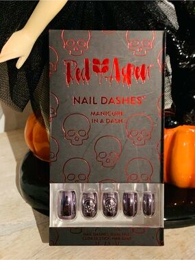 Red Aspen Nail Dashes Metallic Press-On Nails with Skull Accents
